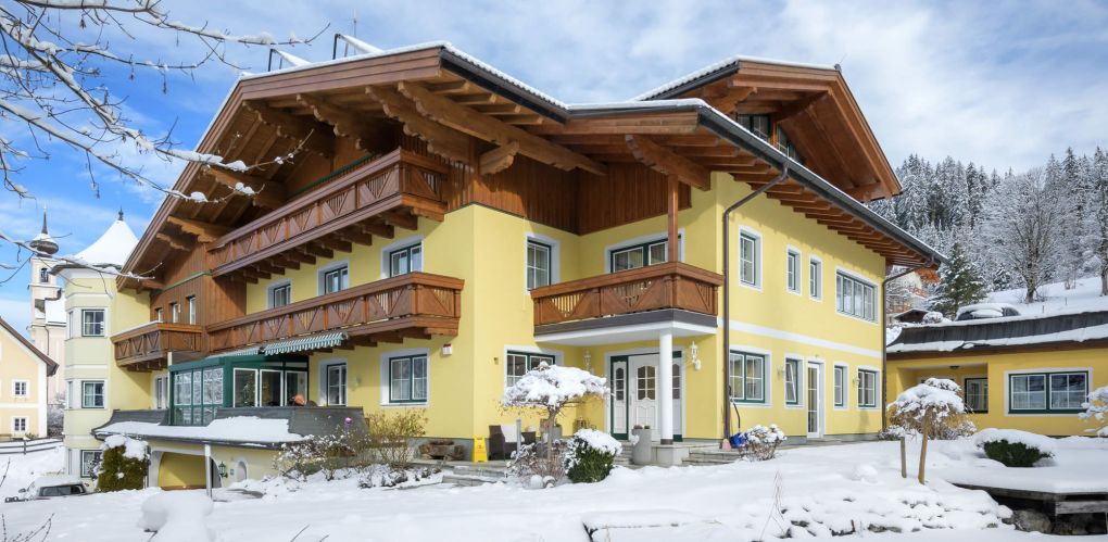 Hotel-Garni Haus am Hammerrain in Flachau - Zimmer und Appartements in zentraler, sonniger Lage