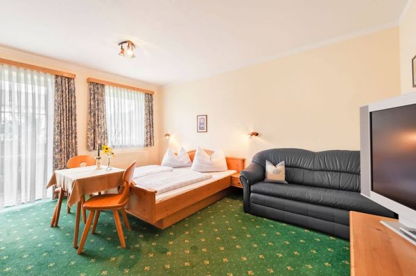 Ferienwohnung Typ B - Schlafzimmer